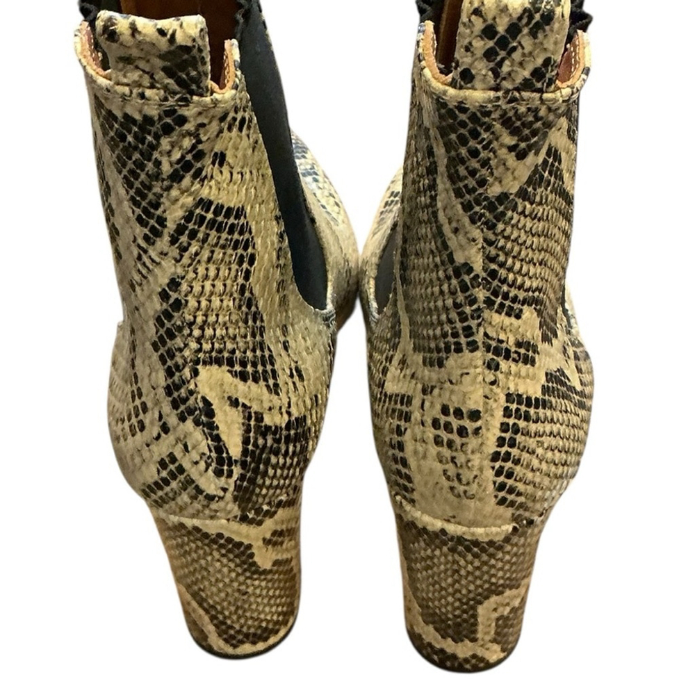 PARIS TEXAS
Leather Heeled Ankle Boots In
Python Print in Sz 37 - Picture 7 of 7